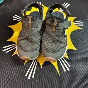 Kids sandals